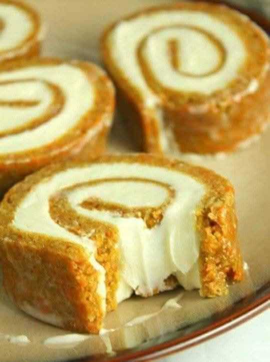 Cinnamon Roll Cheesecake