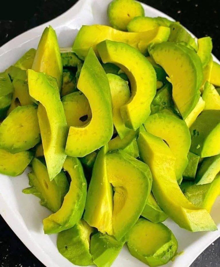 Doctors reveal that eating avocado causes… see more👇